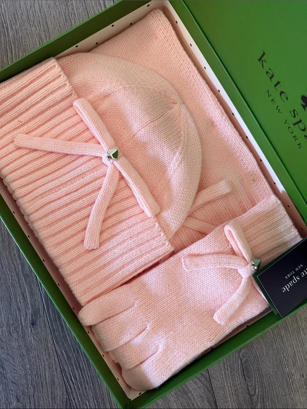 kate spade blush pink bow knit hat and gloves set